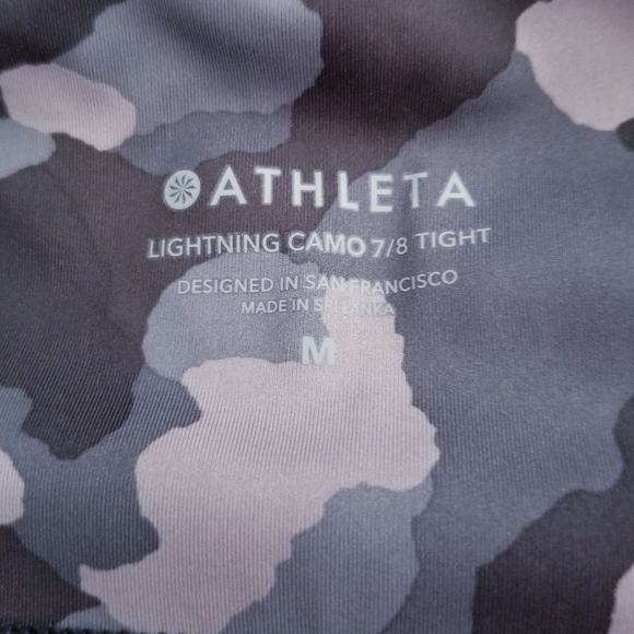 Athleta Lightning Camo 7/8 Tight Leggings Sz medium M pockets - Picture 7 of 7